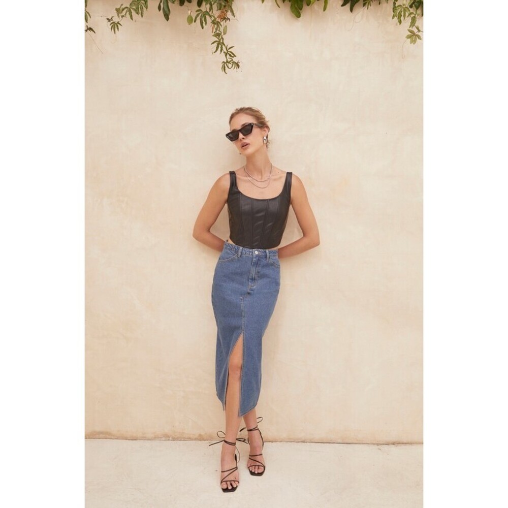 Lulus Darling Trend Medium Wash Denim Midi Skirt Blue - Size M